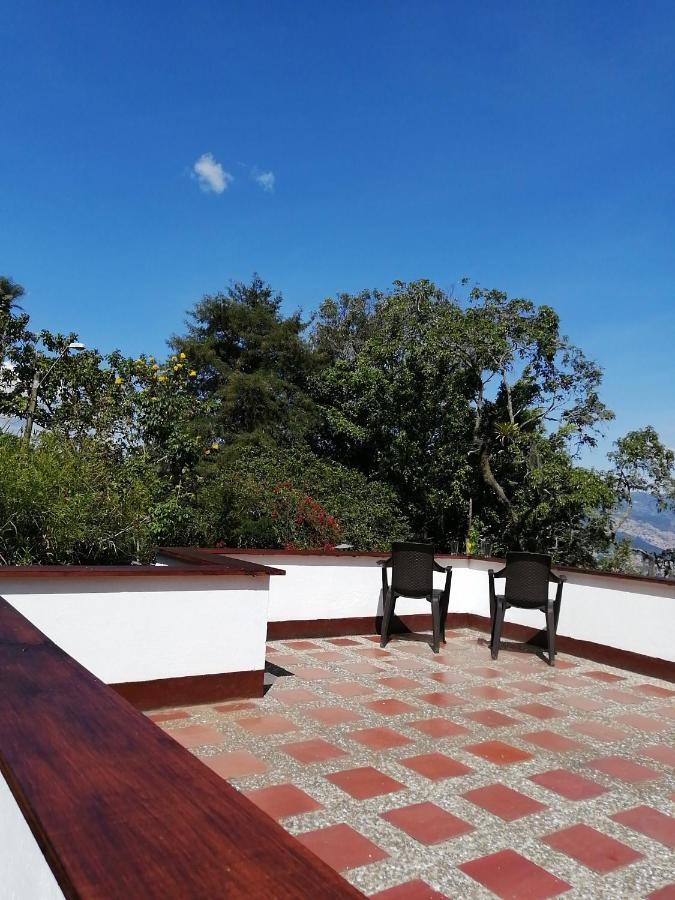 לינה וארוחת בוקר מדיין Eco Hostal Casa La Juana מראה חיצוני תמונה