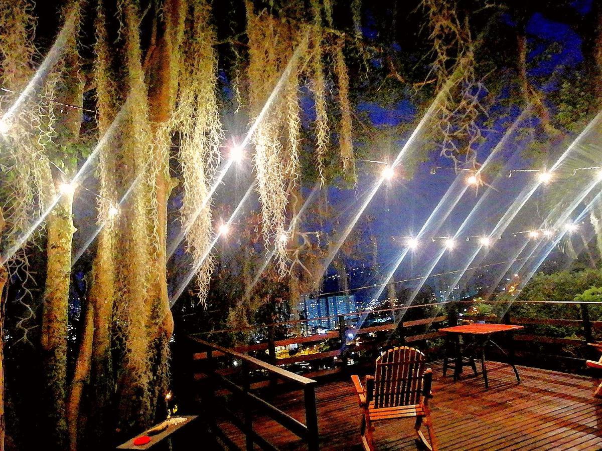 לינה וארוחת בוקר מדיין Eco Hostal Casa La Juana מראה חיצוני תמונה